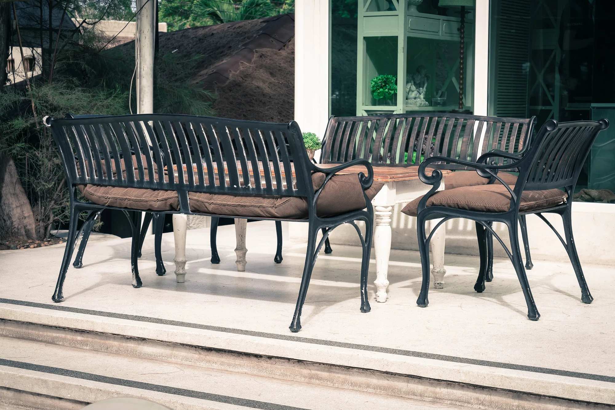 Tips to Choose the Finest Outdoor Furniture on Your Budget